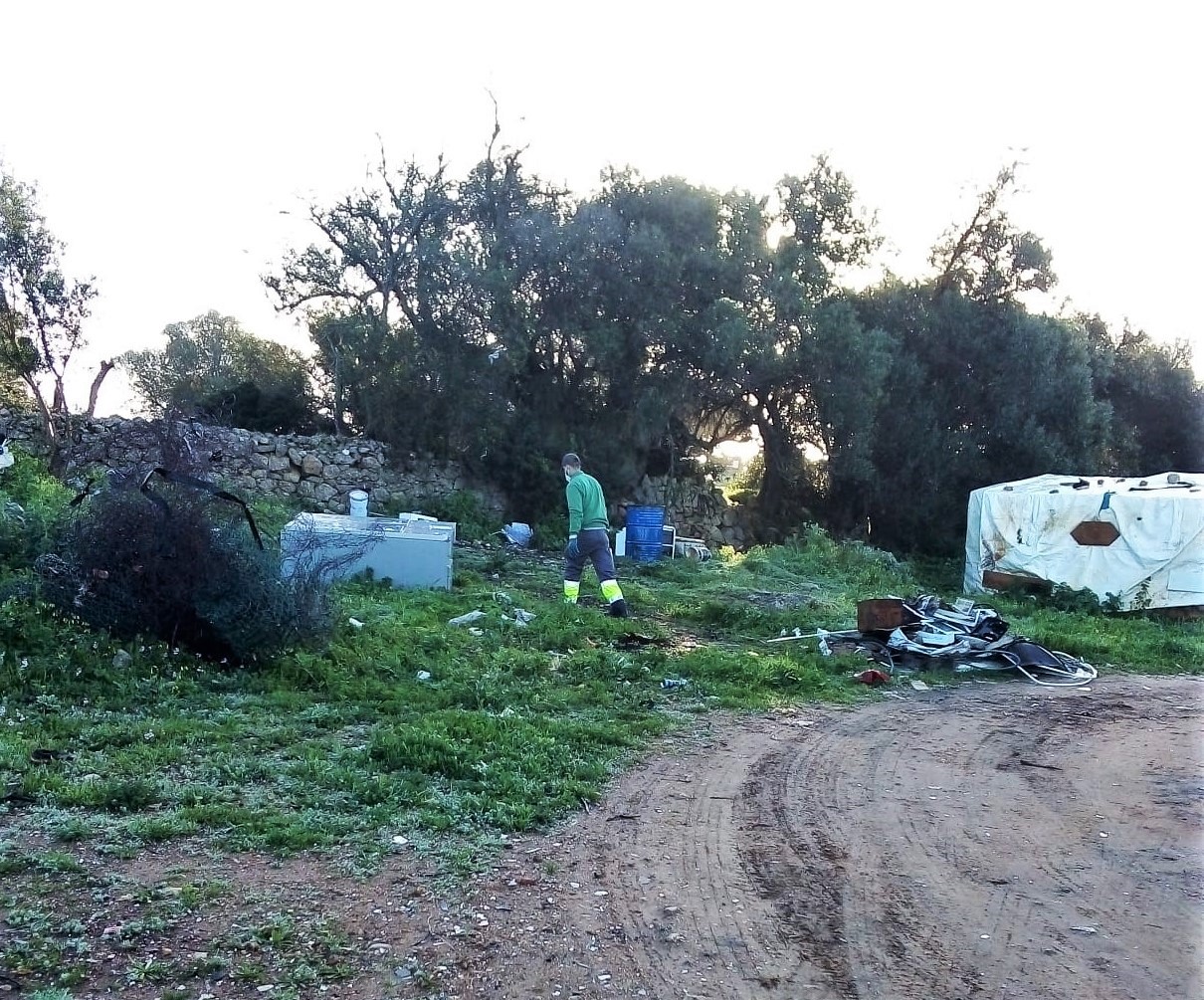 Sul Informação - Ação de limpeza recolheu 75 toneladas de resíduos junto ao Terminal de Albufeira