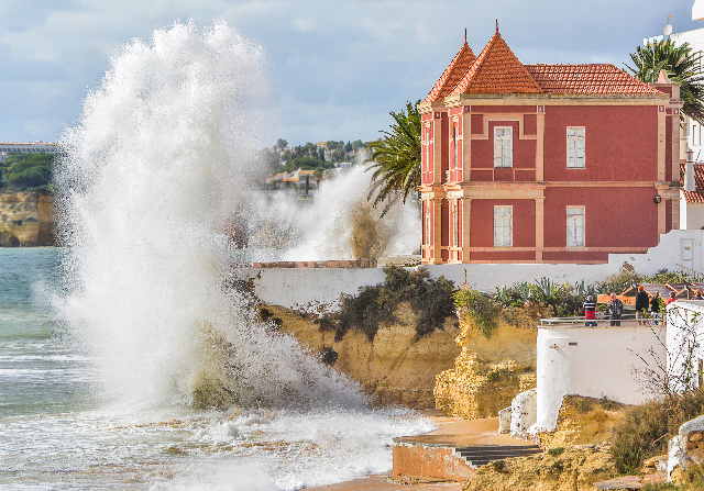 Sul Informação - São Brás: Diogo Correia venceu “Algarve Genuíno” com fotografia de Armação de Pêra