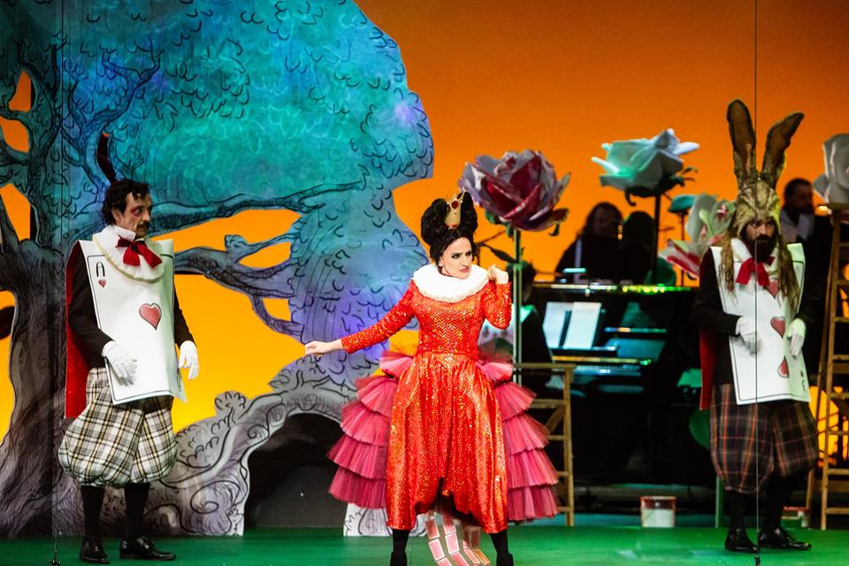 Sul Informação - Teatro do Eléctrico leva mundo encantado de “Alice no País das Maravilhas” a Loulé