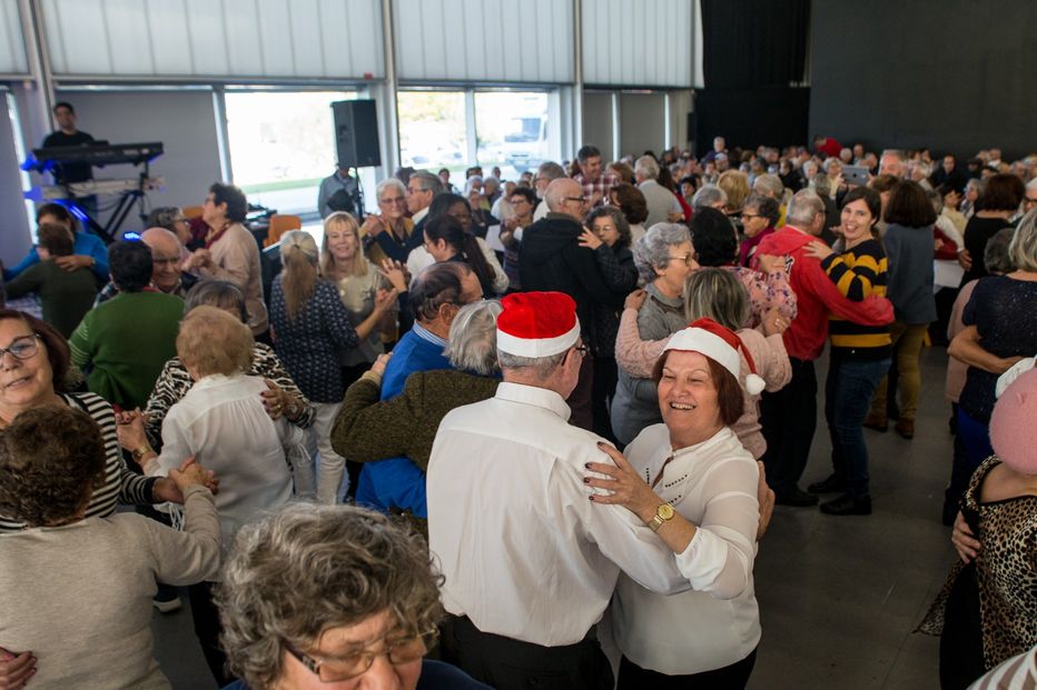 Sul Informação - Lagoa juntou 750 idosos para tradicional Festa de Natal
