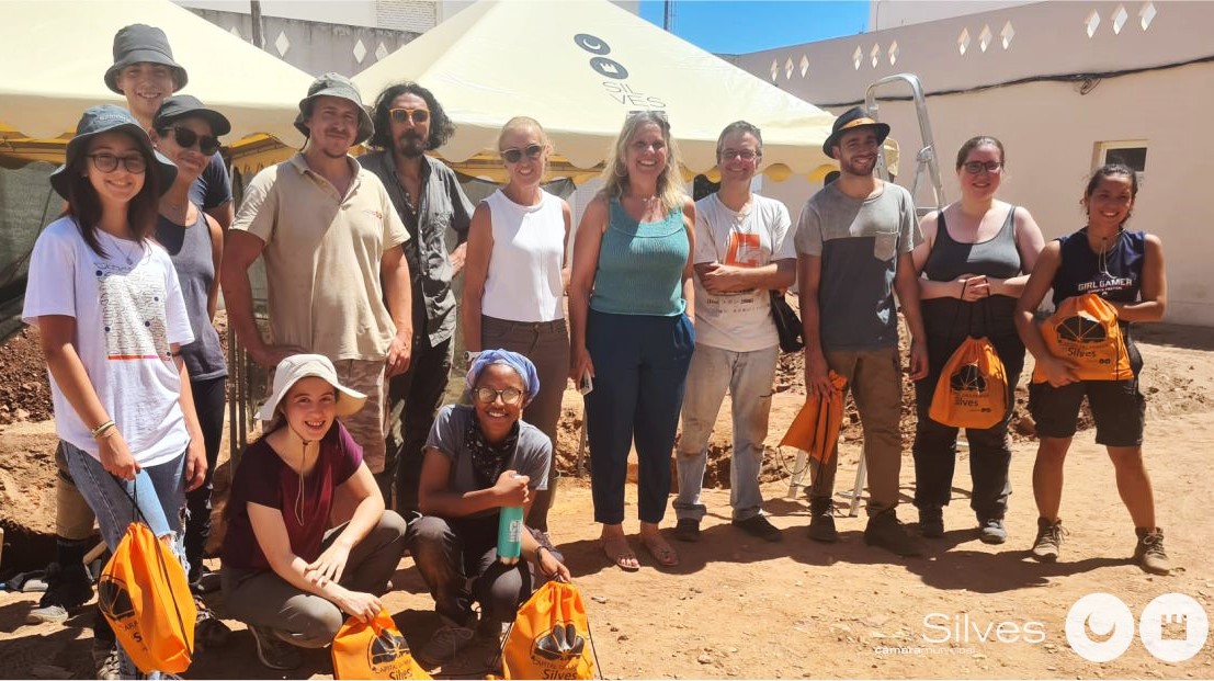 Sul Informação - Alunos da Nova integram equipa de arqueologia da Câmara de Silves