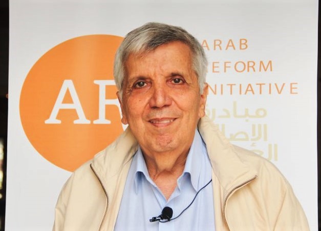 Sul Informação - Álvaro Vasconcelos apresenta livro “25 de Abril no Futuro da Democracia” em Lagoa