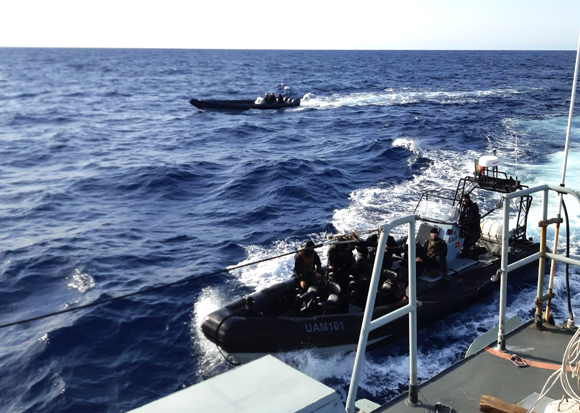 Sul Informação - Nove homens e duas embarcações suspeitas de narcotráfico apreendidas ao largo do Algarve