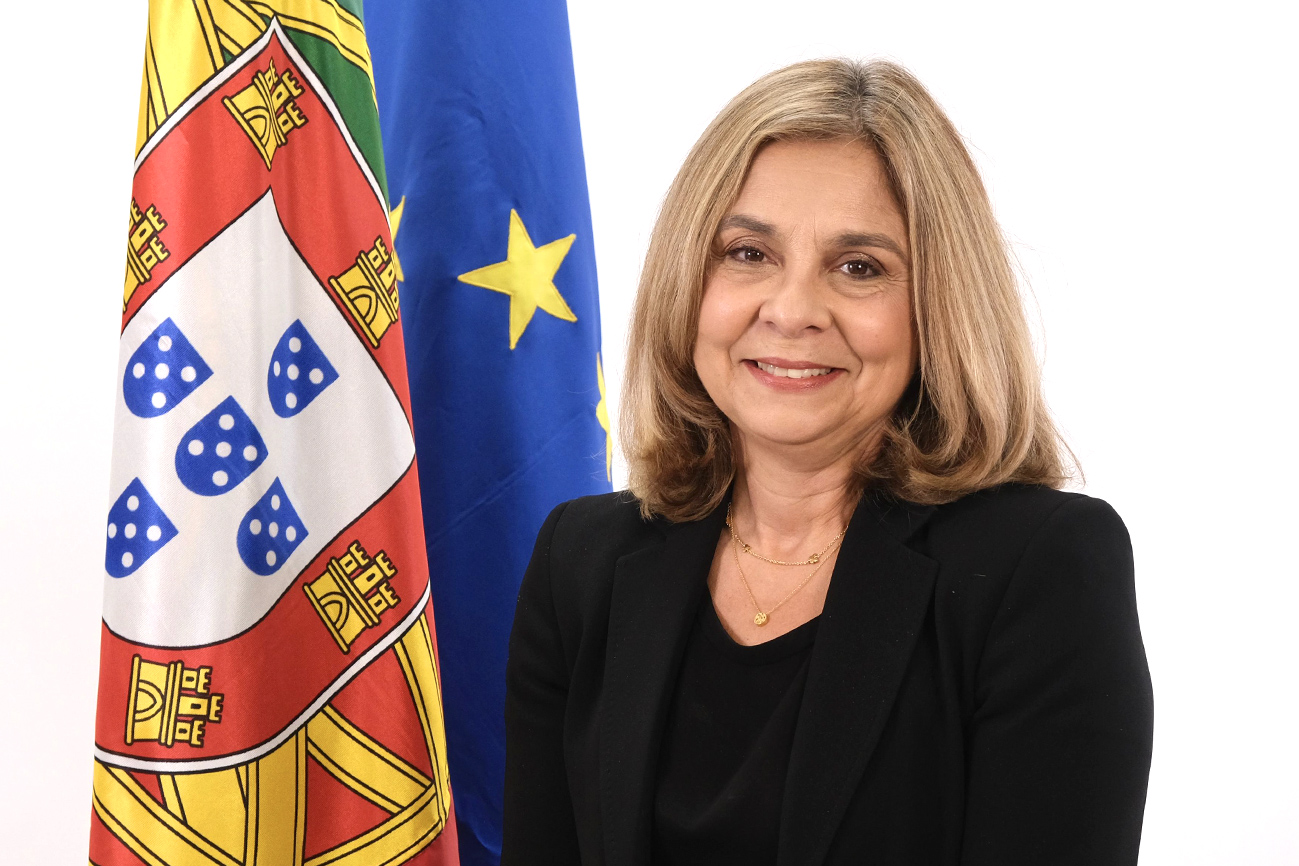 Sul Informação - Ministra diz que foco é no SNS, mas não fecha porta a outras soluções