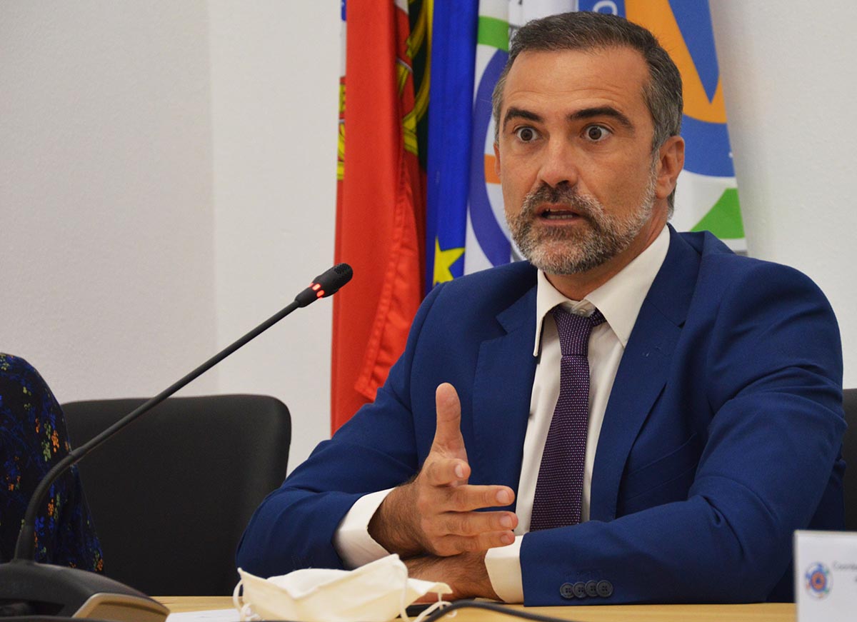 Sul Informação - Cuidado com as festas e com os aglomerados de pessoas nas esplanadas