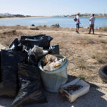 Sul Informação - Voluntários apanham meia tonelada de lixo marinho em duas horas no estuário do Arade