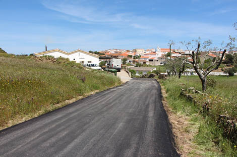 Sul Informação - Câmara de Alcoutim melhora arruamentos em Martim Longo
