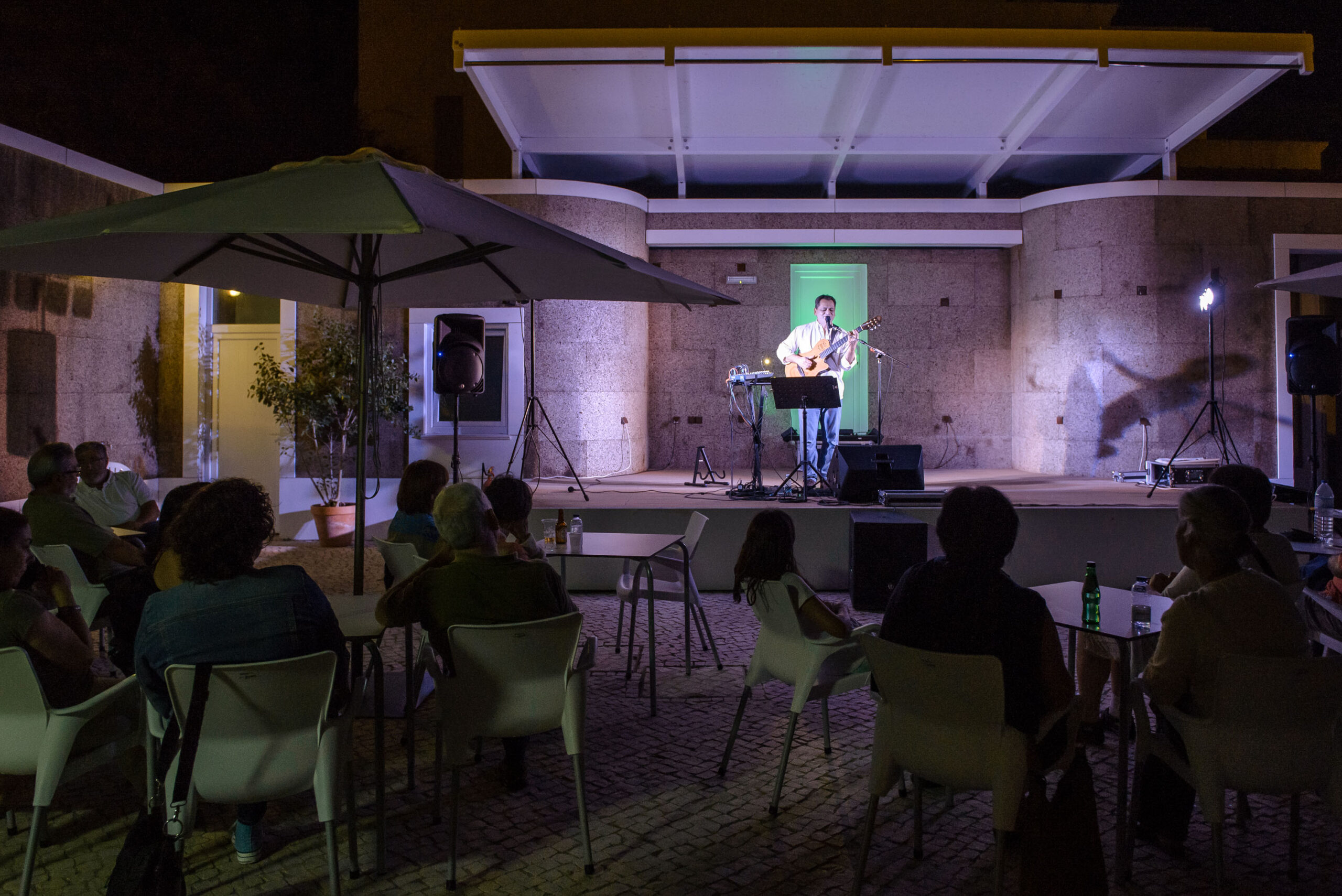 Sul Informação - Às quintas, há animação de Verão no Quintal da Música em Odemira