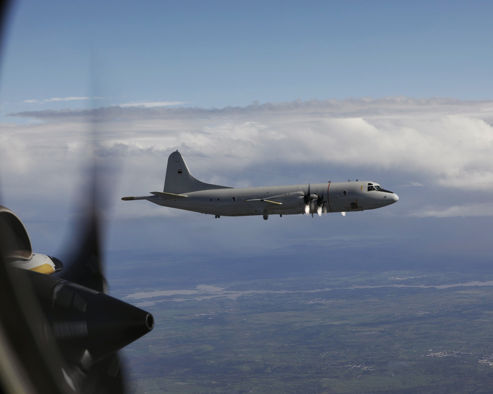 Sul Informação - Primeiro avião P-3C alemão comprado pela Força Aérea aterrou em Beja