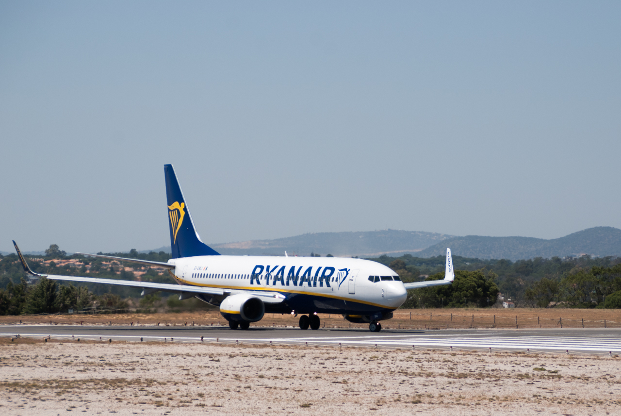 Sul Informação - Ryanair cancela 80% dos voos até 24 de Março. Depois talvez fiquem todos em terra