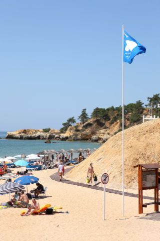 Sul Informação - Algarve perde bandeiras azuis, Alentejo aumenta