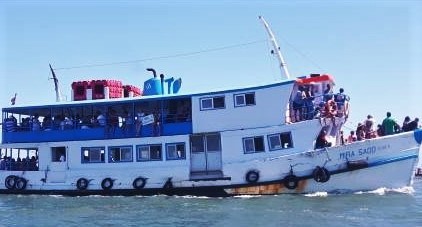 Sul Informação - Barco da carreira Olhão-Farol ficou à deriva, mas não foi o mestre da embarcação quem deu o alerta