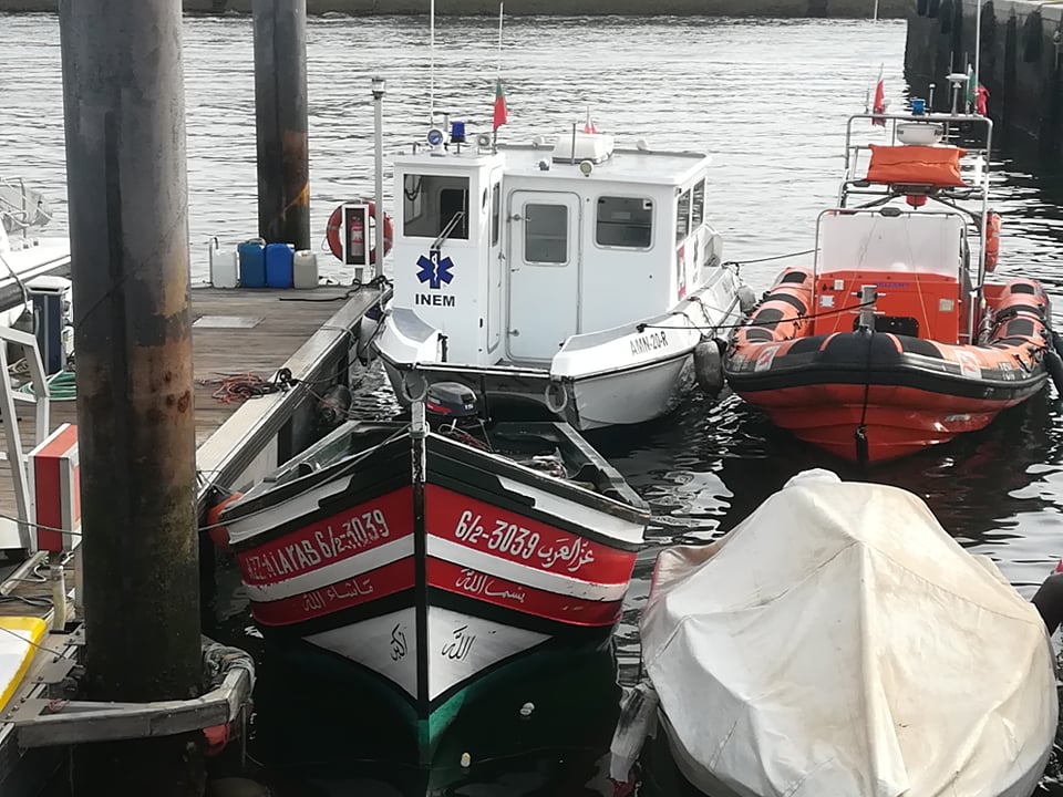 Sul Informação - Barco com 11 migrantes vindos de Marrocos intercetado frente à barra da Armona