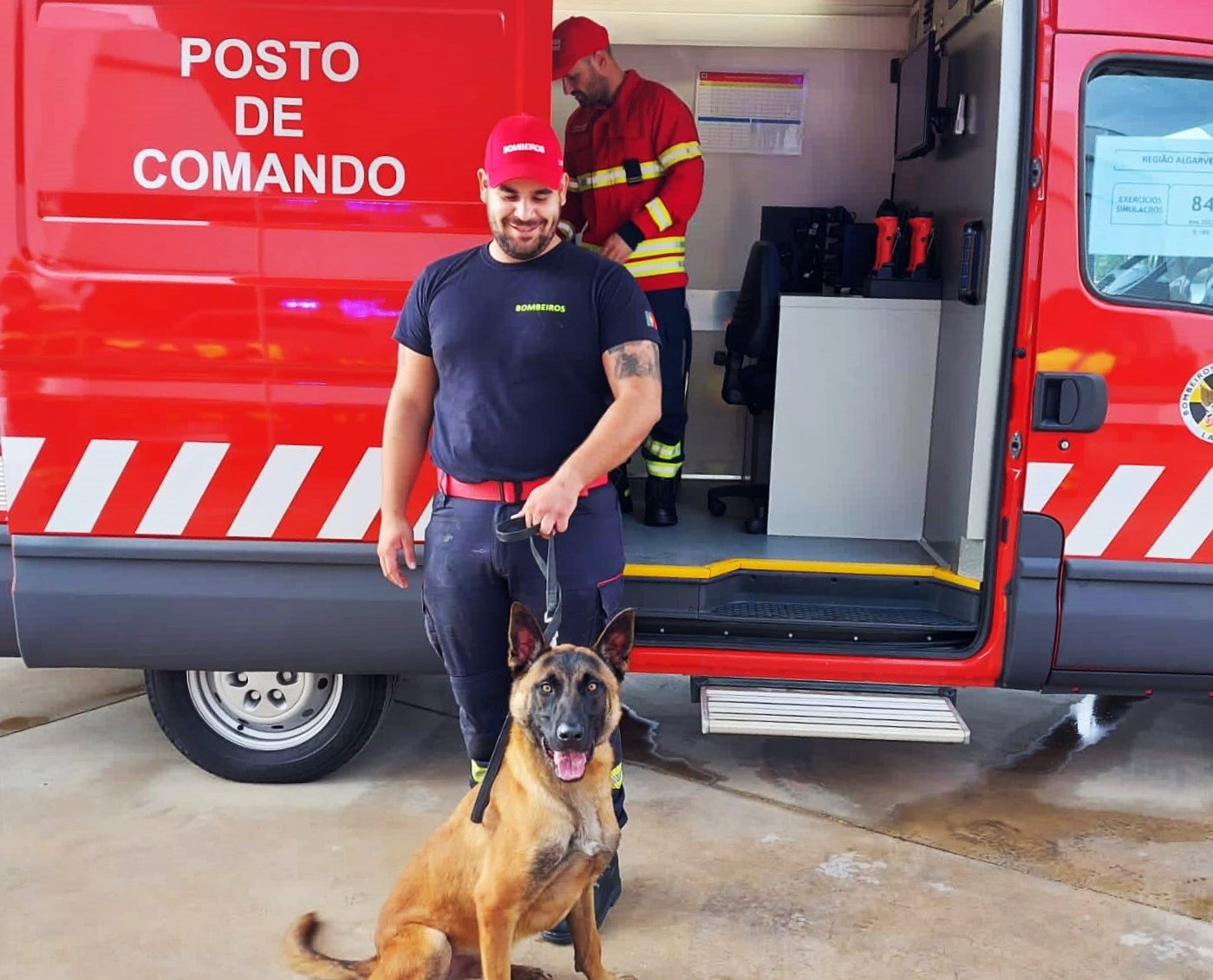Sul Informação - Bombeiros de Albufeira rumam à Turquia para encontrar pessoas soterradas, mas vivas