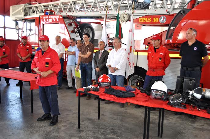 Sul Informação - Município de VRSA entrega materiais de proteção aos Bombeiros Voluntários no valor de 25 mil euros
