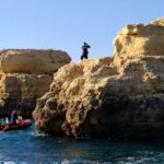 Sul Informação - Buscas para encontrar vítima de queda ao mar em Albufeira continuaram sem êxito