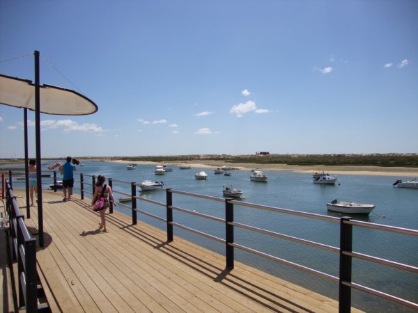 Sul Informação - Aviso da Docapesca para ordenar canal de navegação lança confusão em Cabanas de Tavira