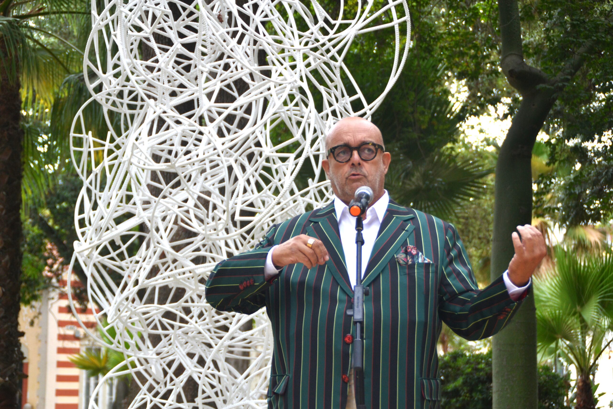 Sul Informação - Pedro Cabrita Reis fez do Jardim da Alameda uma «floresta de pensamento»