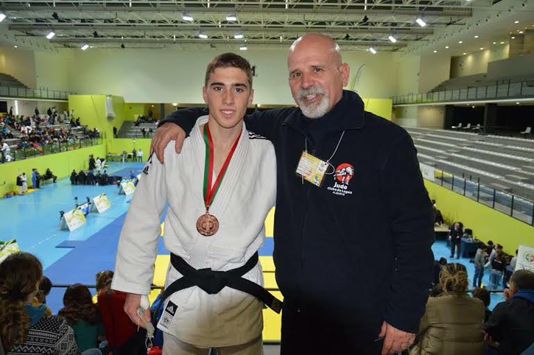 Sul Informação - Atleta do Judo Clube de Lagoa sobe ao pódio do Campeonato Nacional de Cadetes