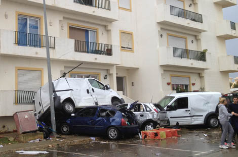Sul Informação - Tornado deixou três famílias desalojadas em Lagoa (atualizada)