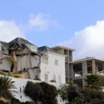 Sul Informação - Demolição de uma das últimas casas antigas da Praia da Rocha causa forte contestação