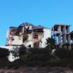 Sul Informação - Demolição de uma das últimas casas antigas da Praia da Rocha causa forte contestação