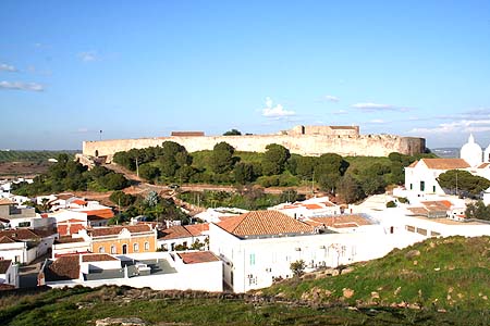 Sul Informação - Assembleia Municipal de Castro Marim aprova protesto contra fusão dos Municípios do Baixo Guadiana