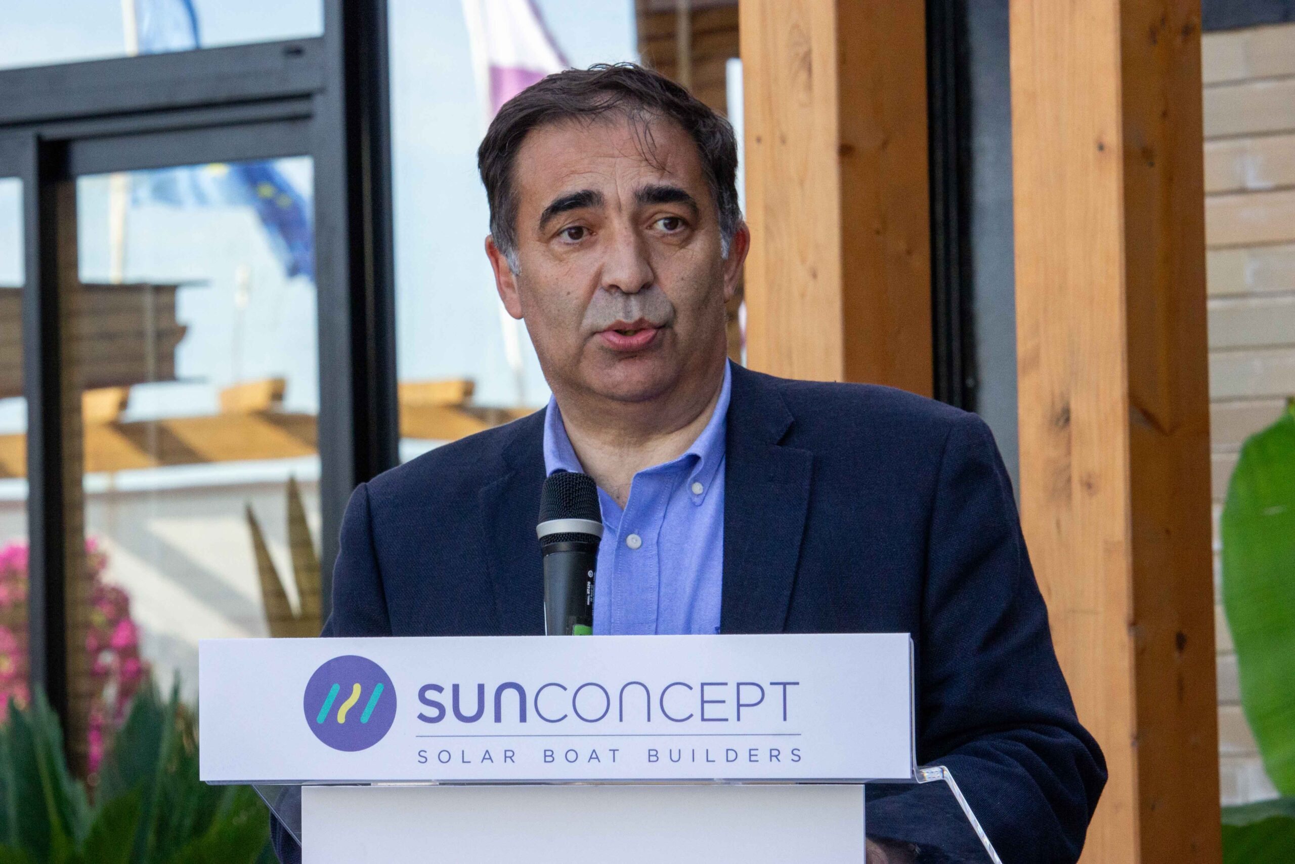 Sul Informação - Barco solar Cat 12.0 já navega, mas é preciso ver para acreditar [com fotos]