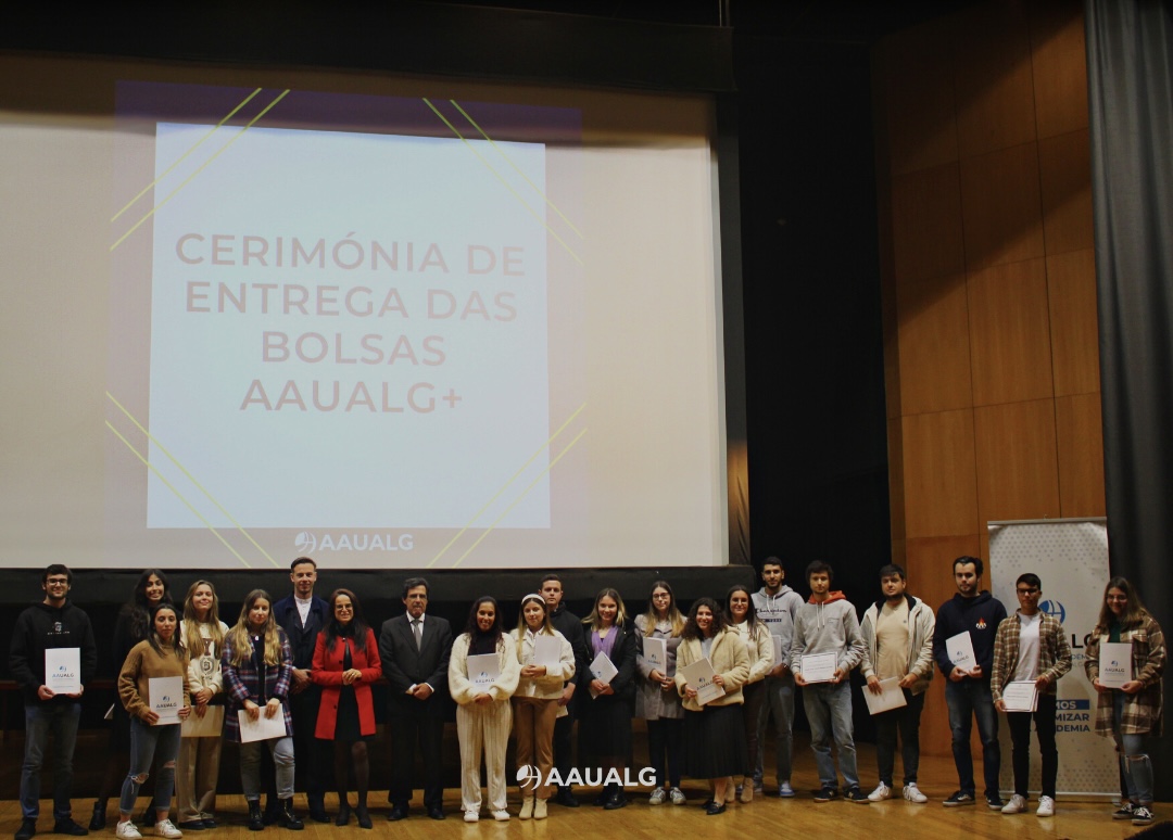 Sul Informação - AAUAlg entrega 27 bolsas para «proporcionar a melhor frequência do Ensino Superior»