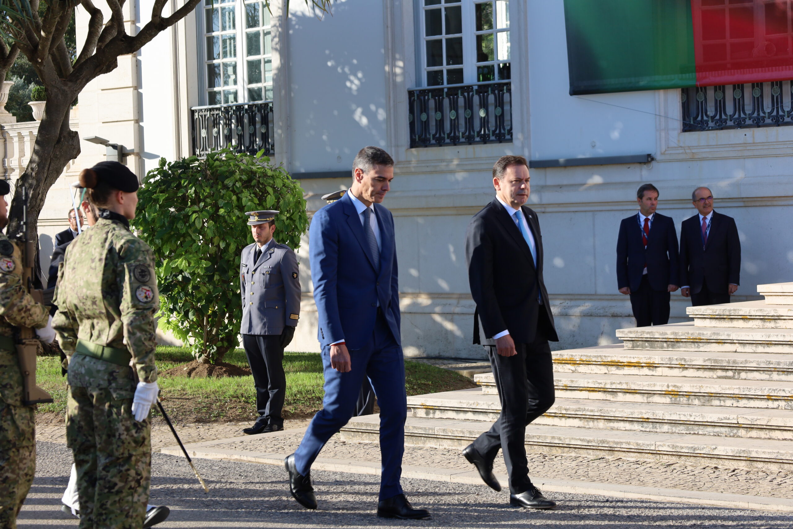 Sul Informação - Cimeira Luso-Espanhola já começou com os “novos farenses” Montenegro e Sánchez