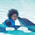 Sul Informação - Cláudia Semedo nadou com golfinhos no Zoomarine