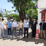 Sul Informação - Faro entrega 1000 dispensadores de gel aos comerciantes