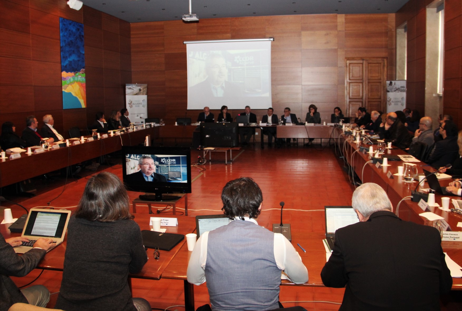 Sul Informação - Comissão aprecia de forma positiva desempenho do CRESC Algarve2020