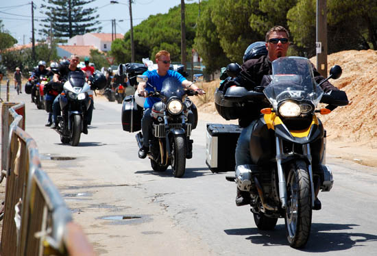 Sul Informação - Já aí está a invasão de motociclistas de toda a Europa na Concentração de Faro