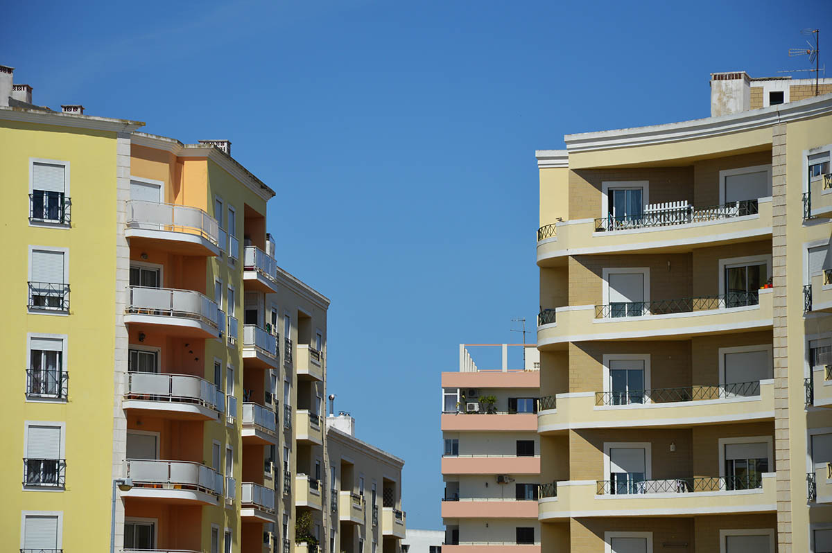 Sul Informação - Estado está à procura de casas para comprar em 12 concelhos algarvios