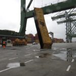 Sul Informação - Contentor que caiu ao mar no Porto de Sines não continha carga poluente