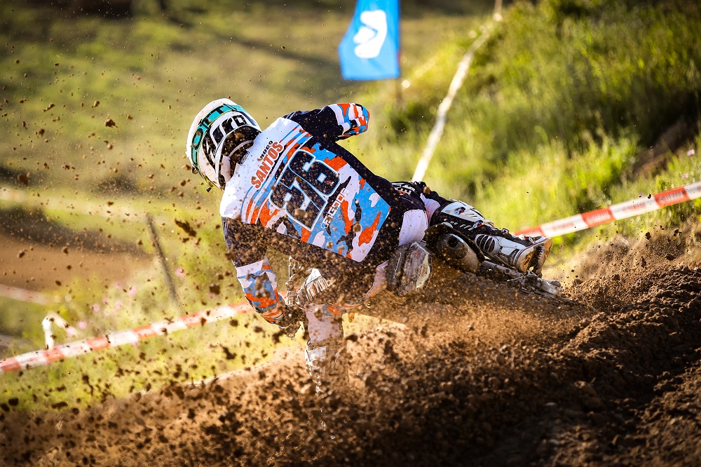 Sul Informação - 120 pilotos disputaram Motocross da Cortelha