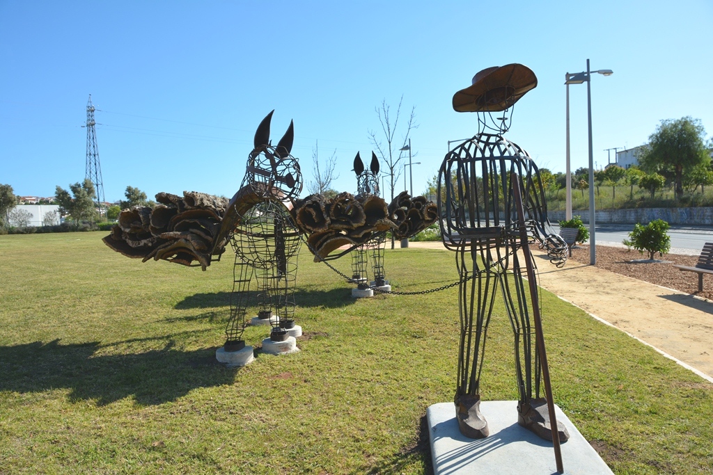 Sul Informação - Seis esculturas homenageiam corticeiros em Silves
