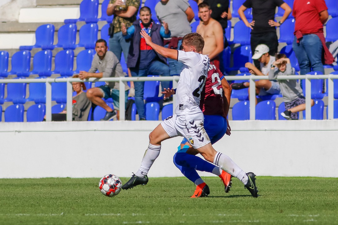 Sul Informação - Farense regressa às vitórias frente ao Cova da Piedade