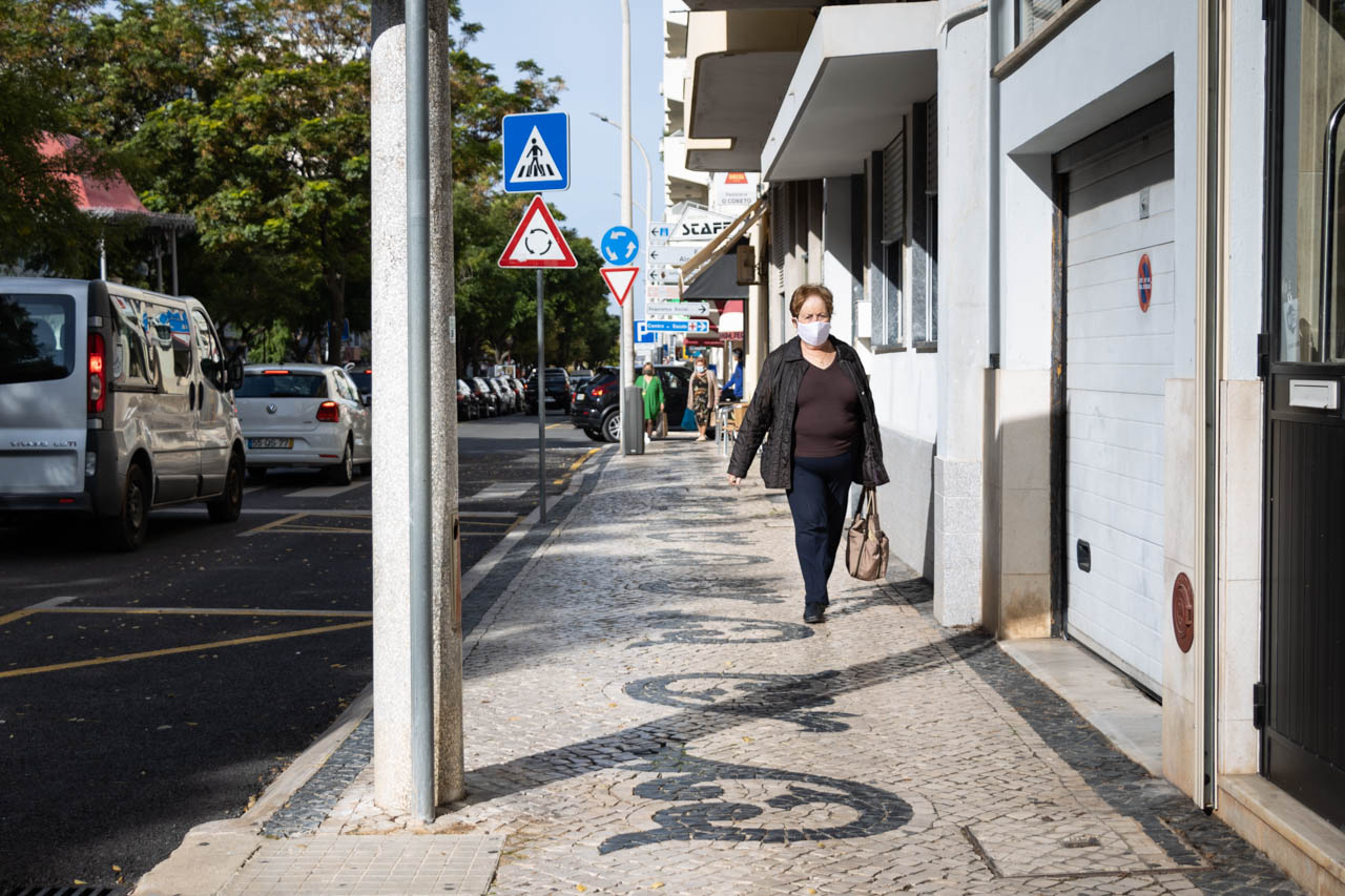 Sul Informação - As imagens do “novo normal” que a pandemia impôs no Algarve