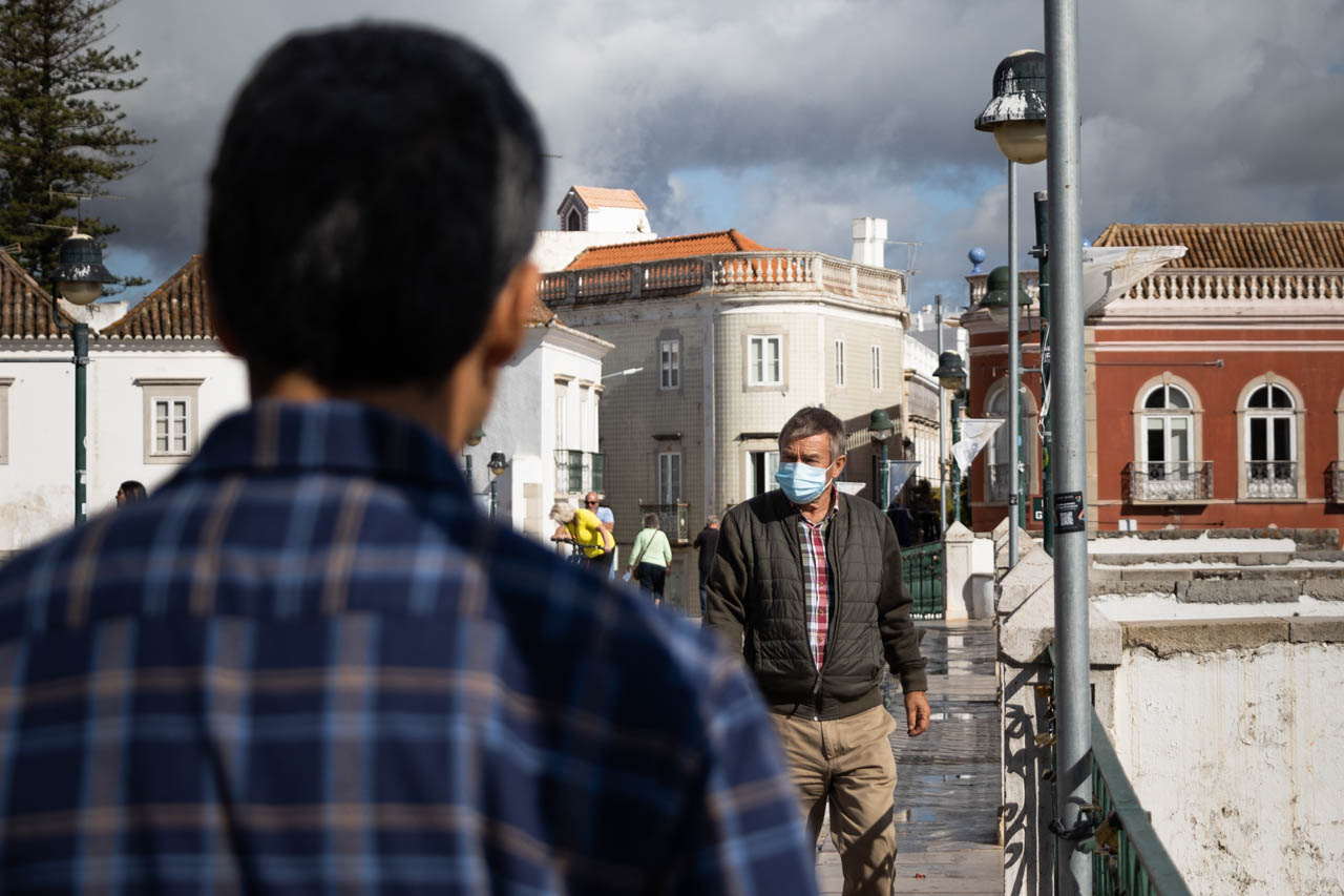 Sul Informação - Há “apenas” 3.817 novos casos no país, mais 57 casos no Algarve