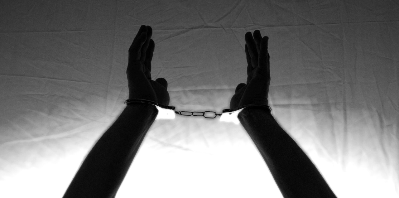 Sul Informação - Jovem de 19 anos morre esfaqueada esta madrugada em Albufeira