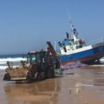 Sul Informação - Barco de pesca já foi desencalhado da Praia do Tonel em Sagres (com fotos)