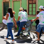 Sul Informação - Fotogaleria: Desfile académico saiu à rua em Faro com muita animação