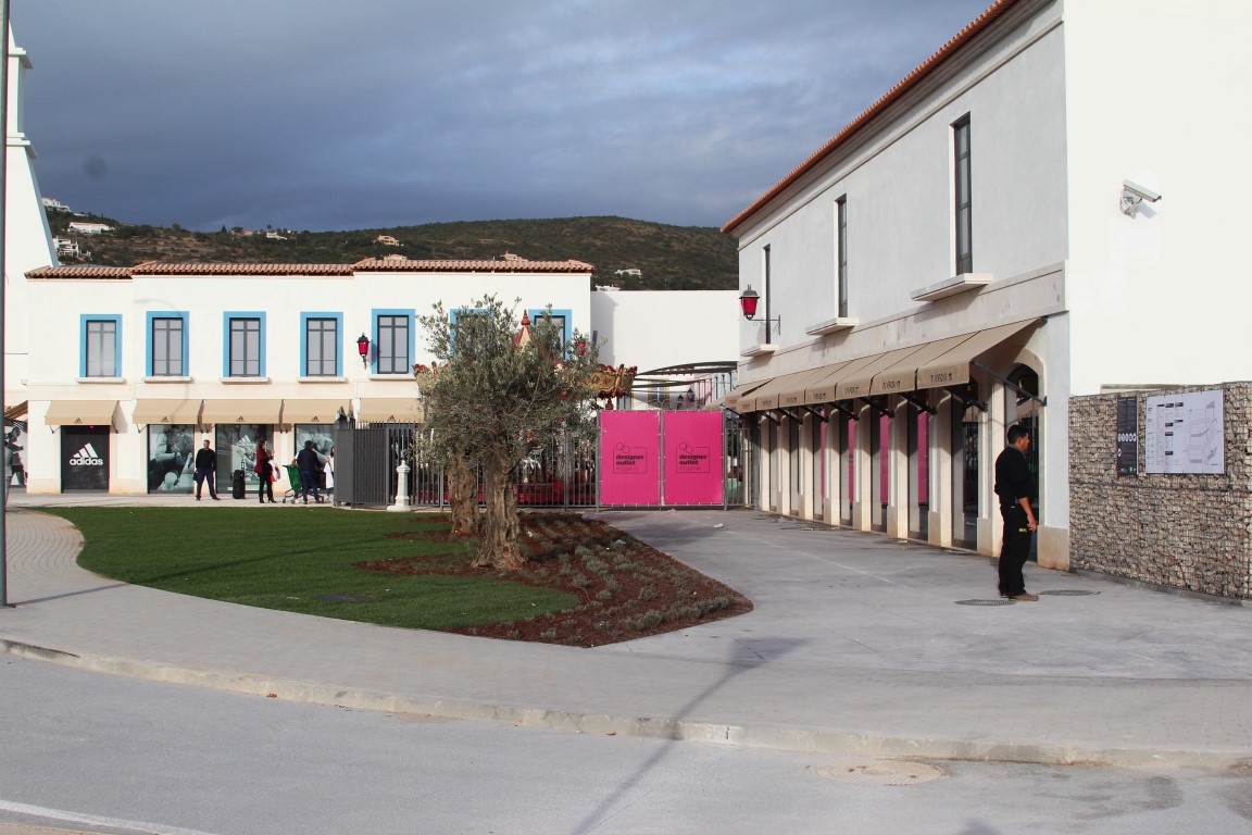 Sul Informação - Designer Outlet já está aberto e torna o Algarve «mais forte»