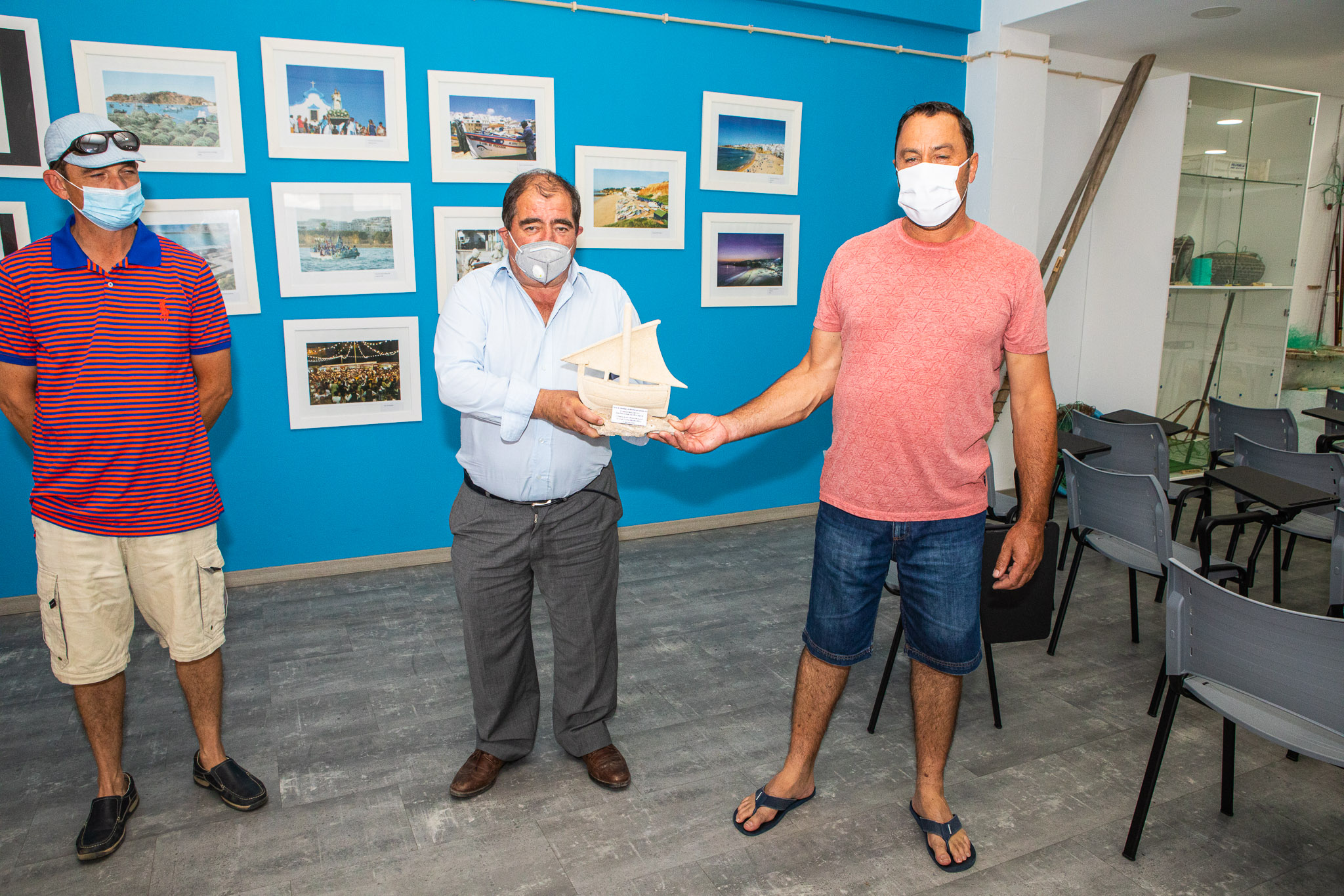 Sul Informação - Albufeira assinala Dia do Pescador com entrega de obra de arte