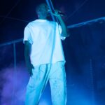 Sul Informação - Dino d’ Santiago deu um “mergulho” na multidão em Tavira [fotogaleria]