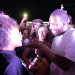 Sul Informação - Dino d’ Santiago deu um “mergulho” na multidão em Tavira [fotogaleria]