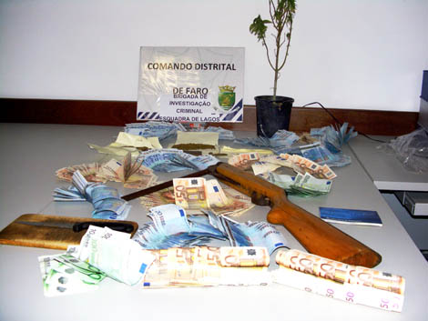Sul Informação - PSP detém principal traficante de droga do centro de Lagos