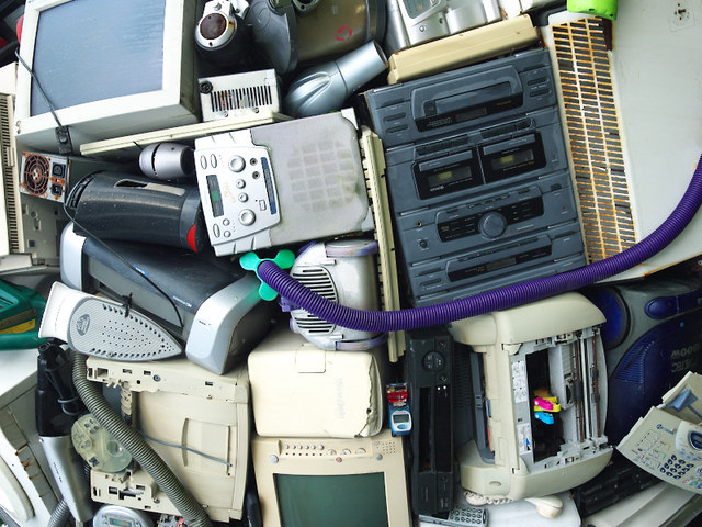 Sul Informação - Equipamento eletrónico avariado ganha nova vida em Lagos
